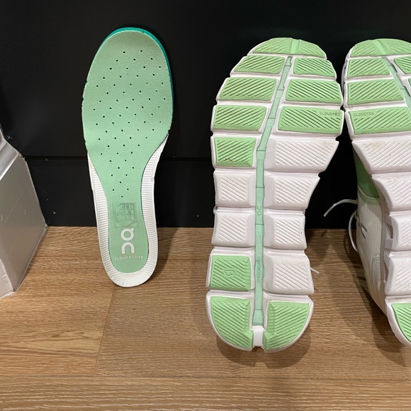 On CloudX shift women’s size 10.5 - Picture 8 of 9